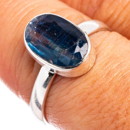 Sterling silver kyanite oval cabochon ring, blue stone bezel, size 7.75