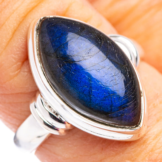 Oval labradorite ring in .925 sterling silver with blue flash stone