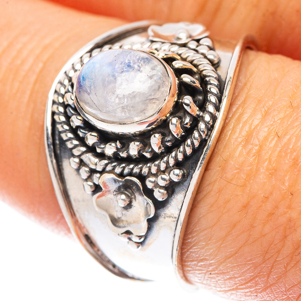 Rainbow Moonstone 925 Sterling Silver Ring Size 8 (925 Sterling Silver) R5418