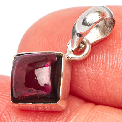 Garnet Dainty Pendant 3/4" (925 Sterling Silver) P43530