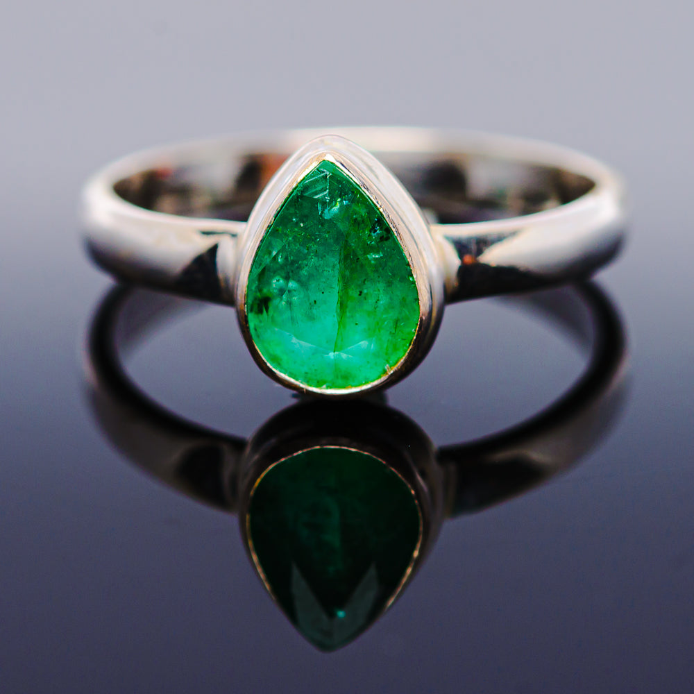 1ct Premium Zambian Emerald Ring Size 8 (.925 Sterling Silver)