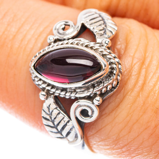 Garnet Leaf 925 Sterling Silver Ring Size 8 (925 Sterling Silver) R5352