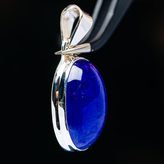 28ct Premium Tanzanite Pendant 1 1/4" (.925 Sterling Silver)