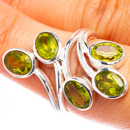 Peridot Ring Size 7.25 (925 Sterling Silver) R142622