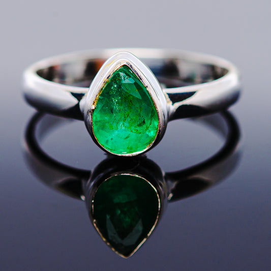 1ct Premium Zambian Emerald Ring Size 7 (.925 Sterling Silver)