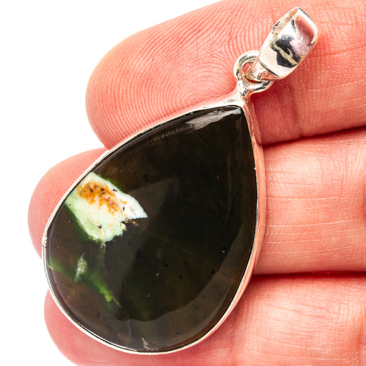 Teardrop chrome chalcedony pendant in .925 sterling silver, silver bail