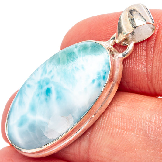 Oval larimar stone pendant in 925 sterling silver, close-up on bail and bezel