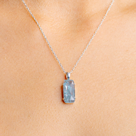 Aquamarine-style gemstone pendant necklace in .925 sterling silver chain