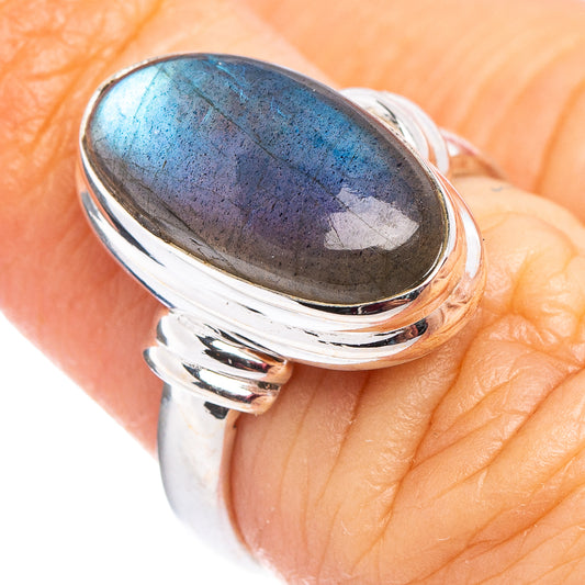 Oval labradorite ring in polished .925 sterling silver, blue-gray stone top view