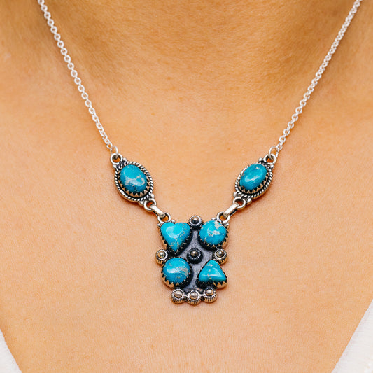 Southwestern Style White Water Turquoise Necklace 17 to 18" (.925 Sterling Silver)