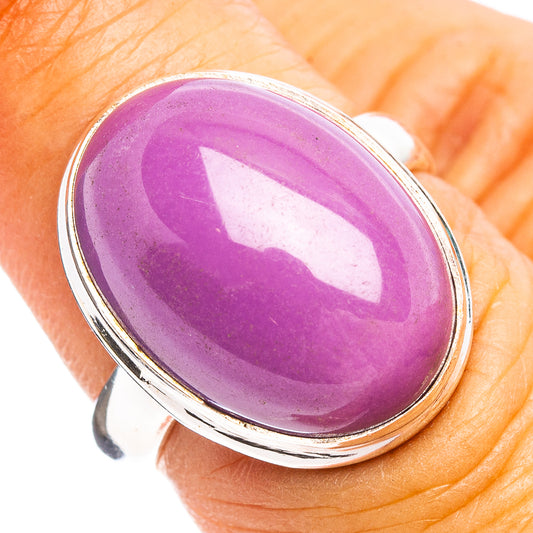 Phosphosiderite oval ring with purple cabochon and .925 sterling silver bezel