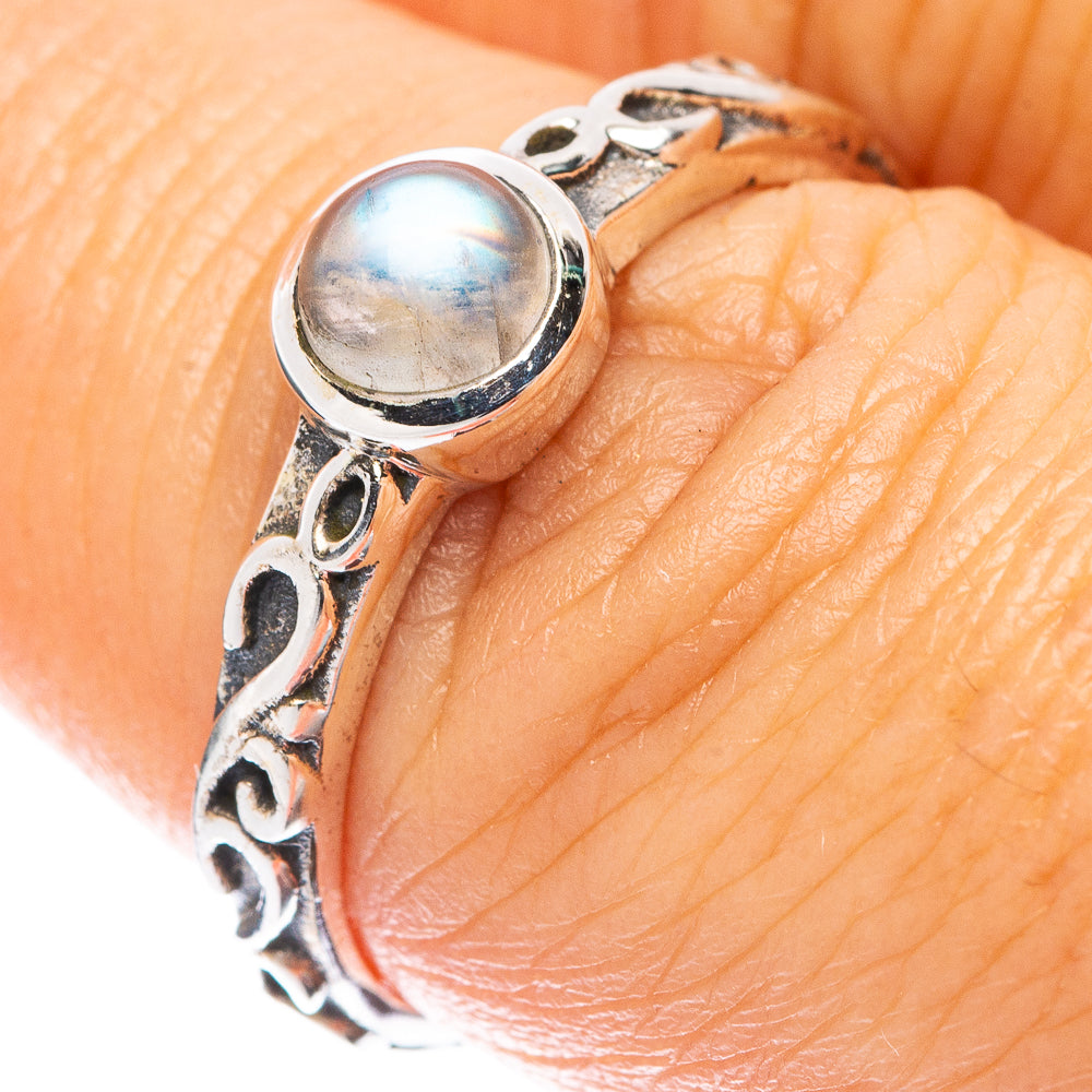 Rainbow Moonstone Ring Size 7 (925 Sterling Silver) R5518