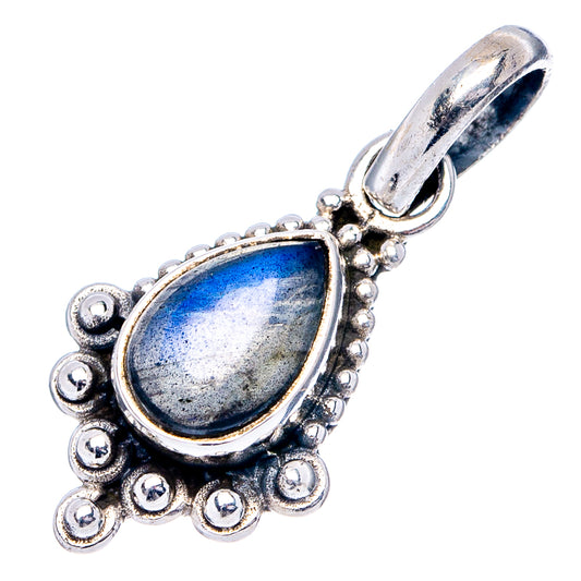 925 sterling silver labradorite teardrop pendant with scalloped bead frame