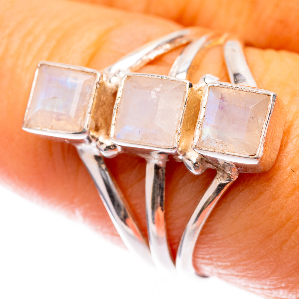 Rainbow Moonstone Ring Size 8.25 (925 Sterling Silver) R141493