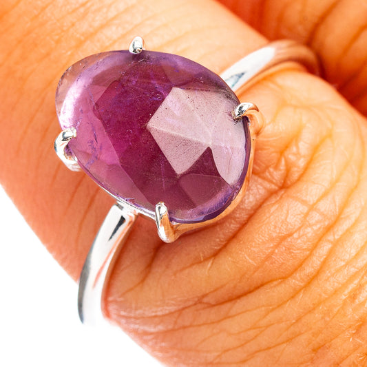 Faceted amethyst gemstone ring in .925 sterling silver, oval set