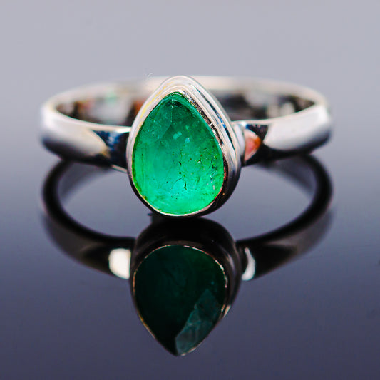 1ct Premium Zambian Emerald Ring Size 7 (.925 Sterling Silver)
