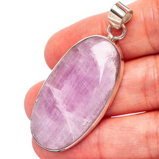 Oval lavender kunzite pendant in polished .925 sterling silver bezel setting