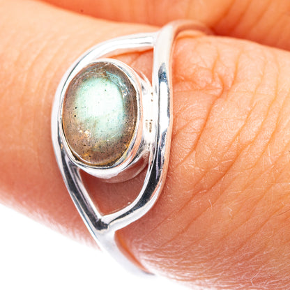 Labradorite Dainty Ring Size 7 (925 Sterling Silver) R142557