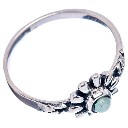 Sterling silver flower ring with round green gemstone, size 6.75