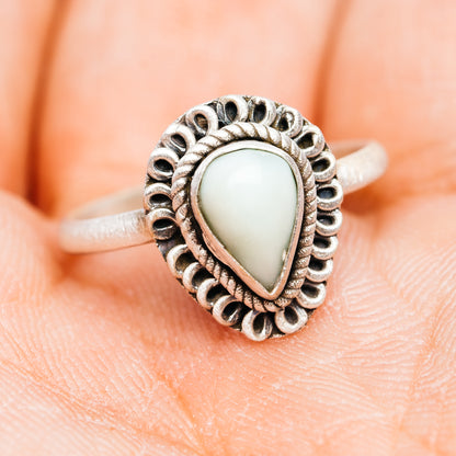 Southwestern Style Paloma Turquoise Ring Size 6 (.925 Sterling Silver)