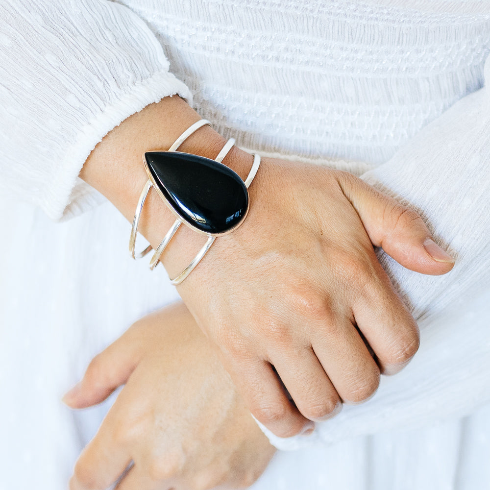 Black Onyx Cuff Bracelet (925 Sterling Silver) BR90301
