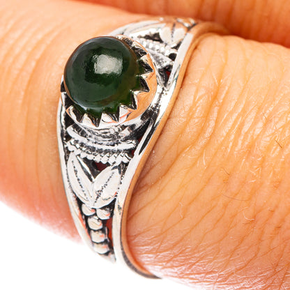 Green Onyx Dainty Ring Size 7.75 (925 Sterling Silver) R5918