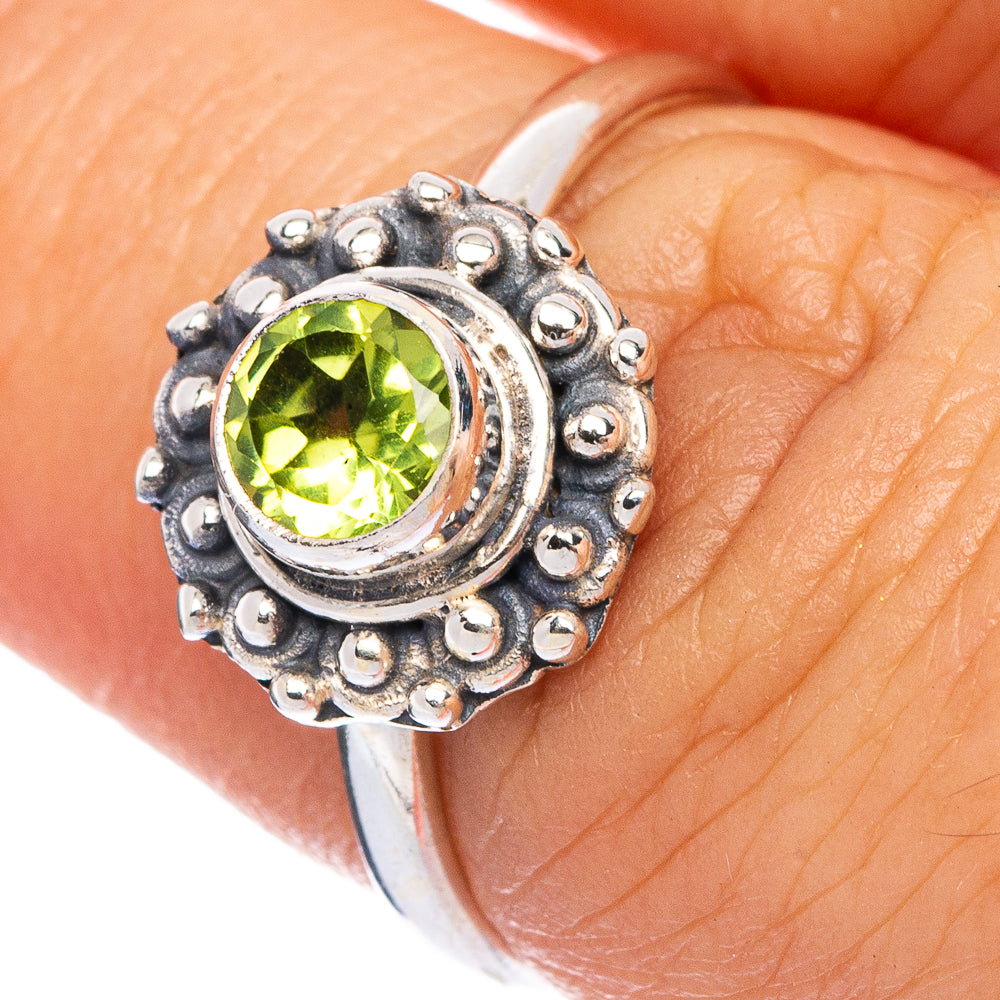 925 sterling silver dainty ring with round green peridot gemstone, size 6.5