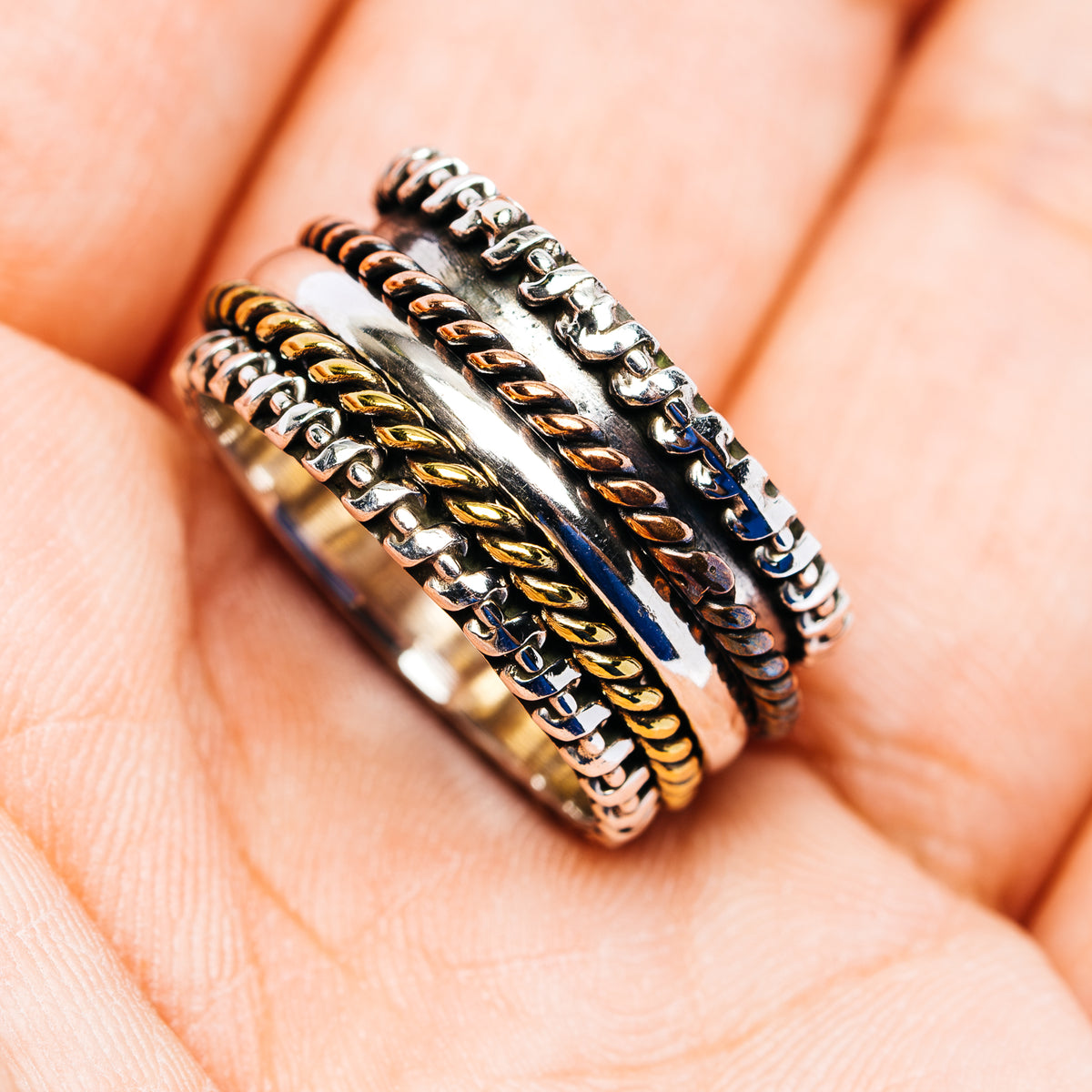 Multiband spinner ring, silver and gold-tone chain accents