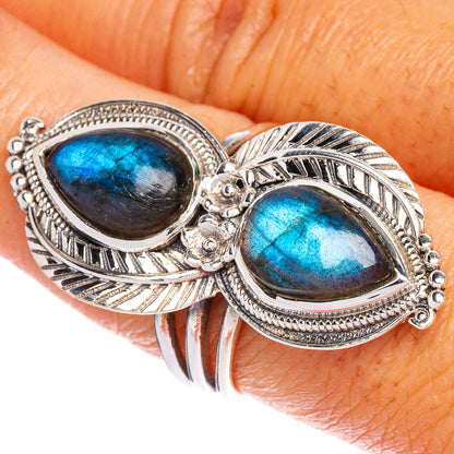 Large Labradorite Flower Ring Size 9 (925 Sterling Silver) R147170