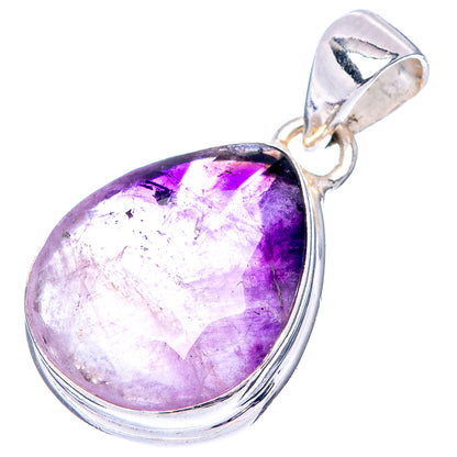 Oval amethyst pendant in .925 sterling silver, teardrop bezel, bi-color purple stone