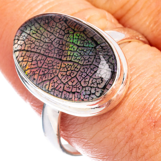 Oval opal-pattern sterling silver ring with iridescent crackle design