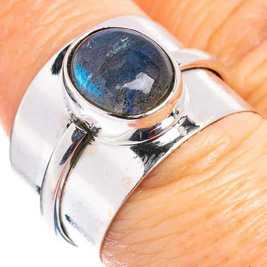 Sterling silver labradorite oval cabochon ring, size 7
