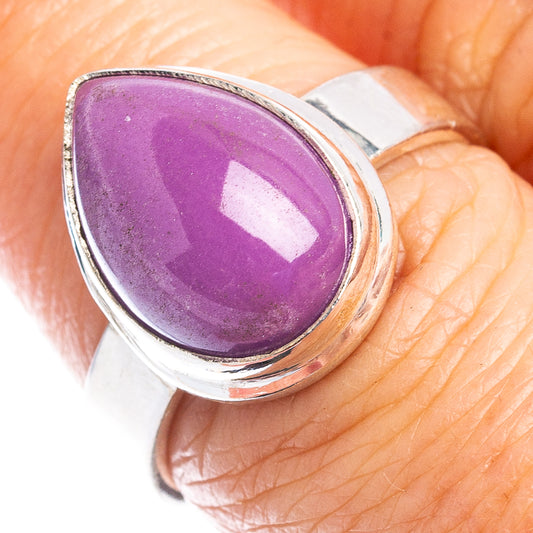 Sterling silver ring with purple phosphosiderite oval cabochon, size 6.75