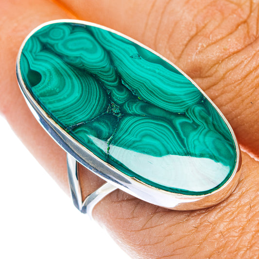 Oval malachite cabochon ring in .925 sterling silver, green stone with silver bezel