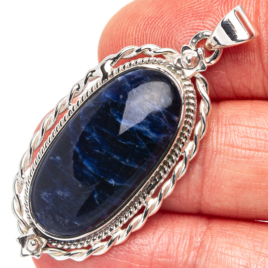 Sodalite oval pendant in .925 sterling silver, ornate rope and bezel setting