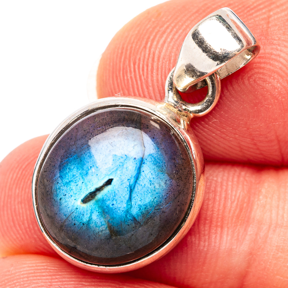 Labradorite Pendant 1 1/8" (.925 Sterling Silver)
