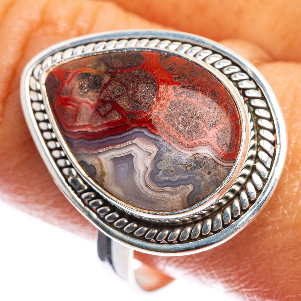 Oval red and gray crazy lace agate ring in sterling silver, rope bezel