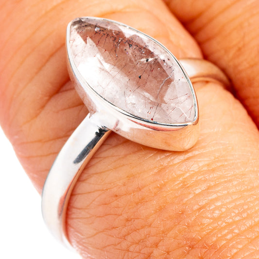925 sterling silver ring with oval marquise cabochon gemstone, close-up on setting