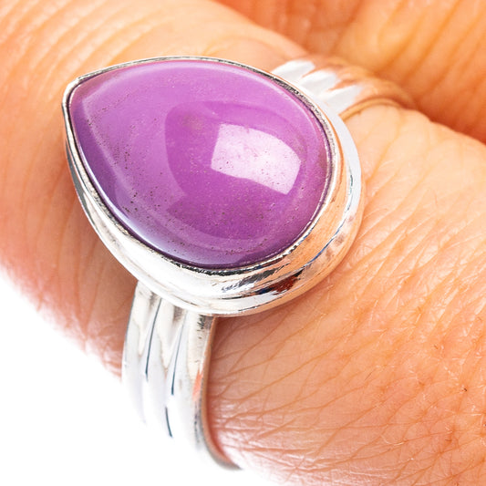Sterling silver ring with oval purple phosphosiderite cabochon, size 8.25