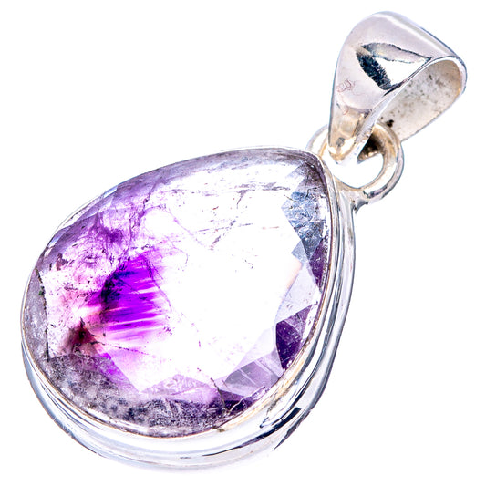 Faceted oval amethyst pendant in .925 sterling silver with bright purple center and bail
