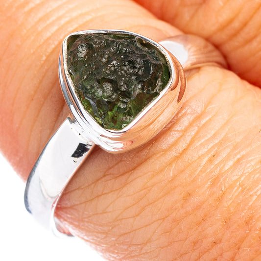 Sterling silver ring with green teardrop moldavite stone, size 9, polished band