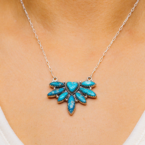 Southwestern Style White Water Turquoise Necklace 17 to 19" (.925 Sterling Silver)