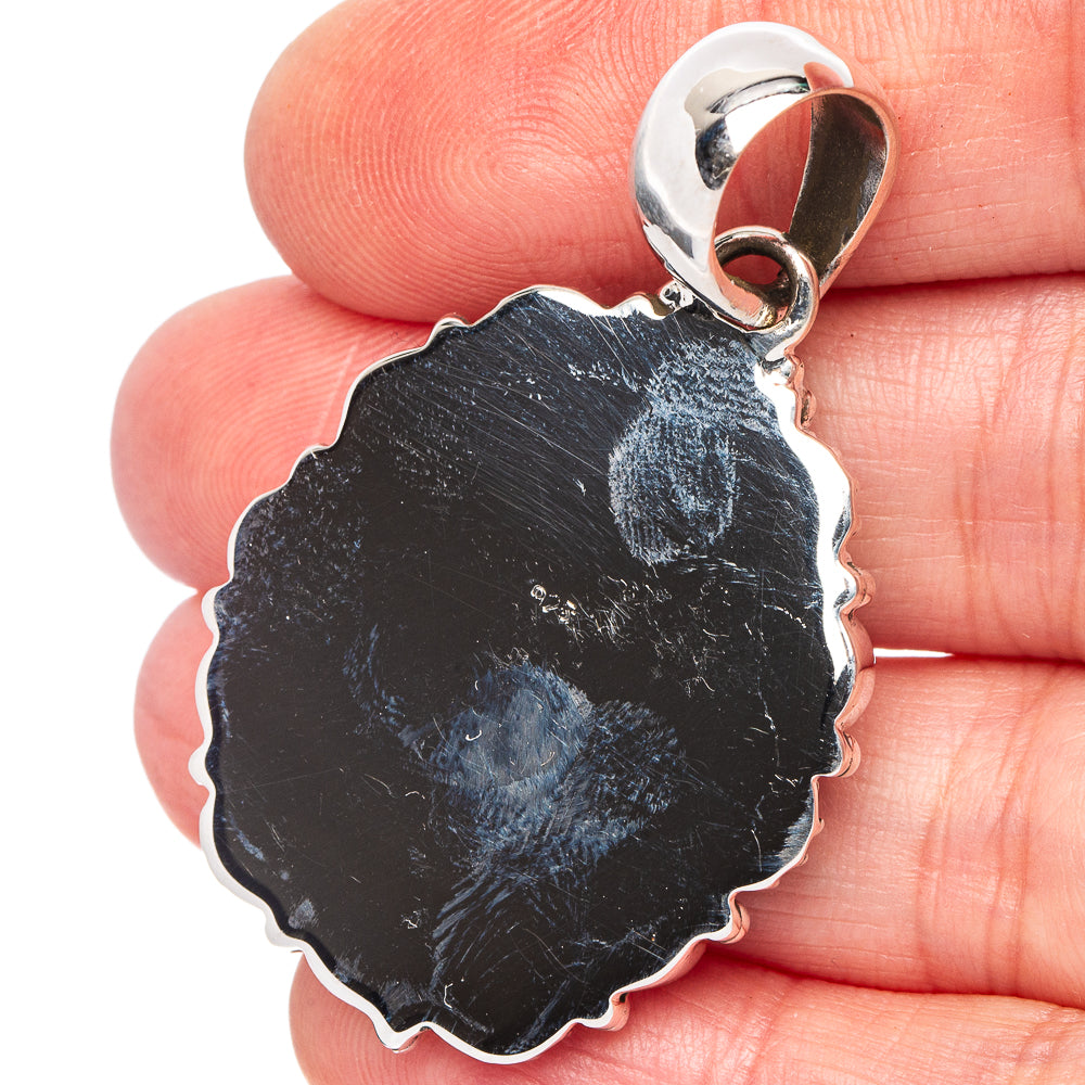 Scalloped silver pendant back with top bail