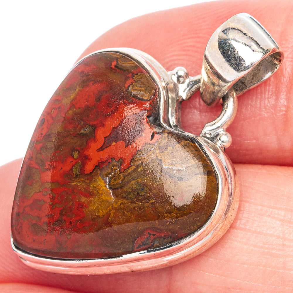 Heart agate pendant with red-brown stone, set in 925 sterling silver