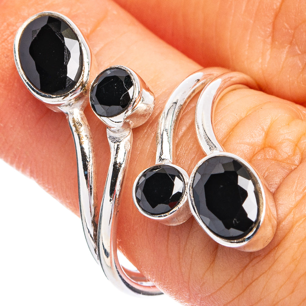 Dainty Black Onyx Ring Size 6 (925 Sterling Silver) R8692
