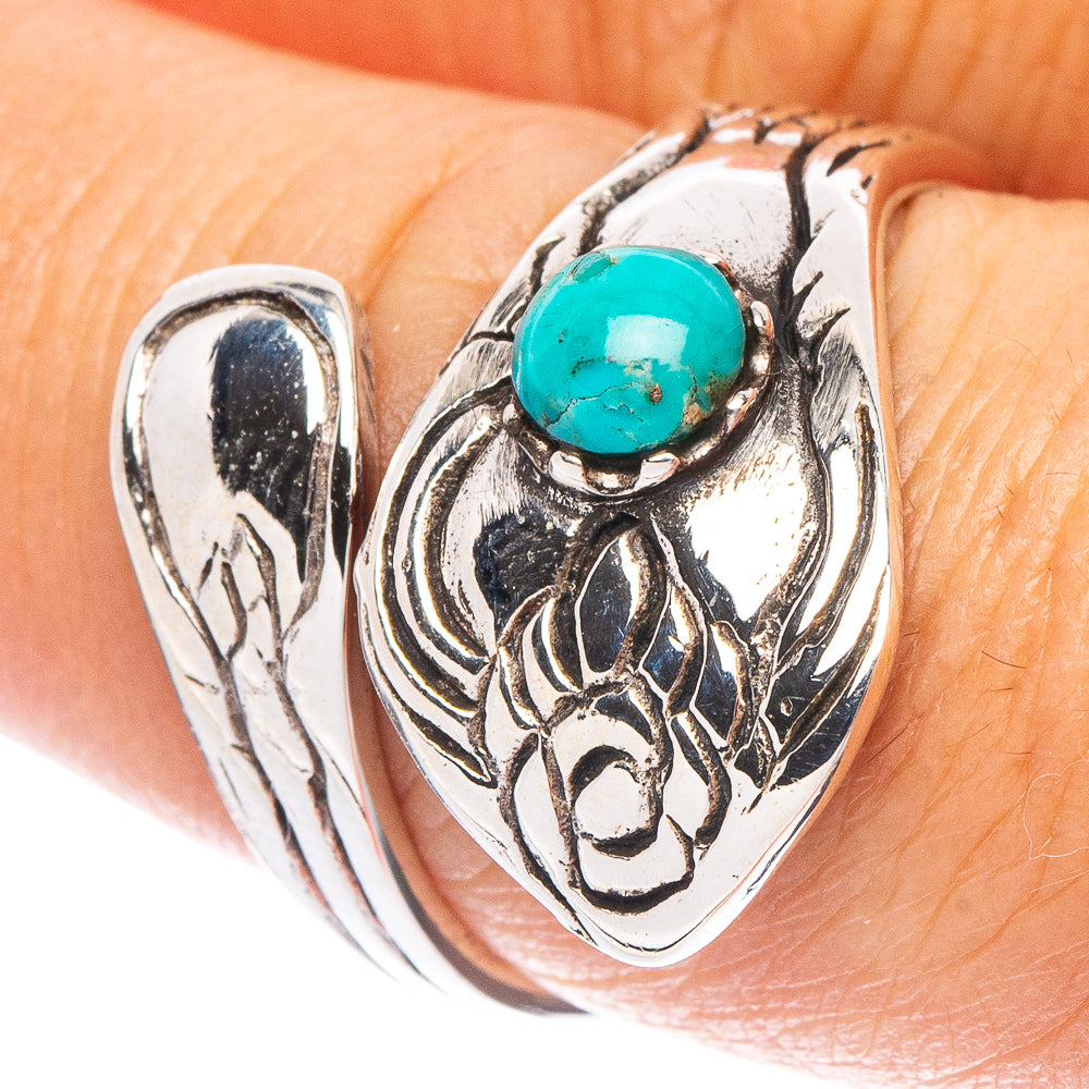 925 sterling silver ring with turquoise cabochon and engraved horse motif