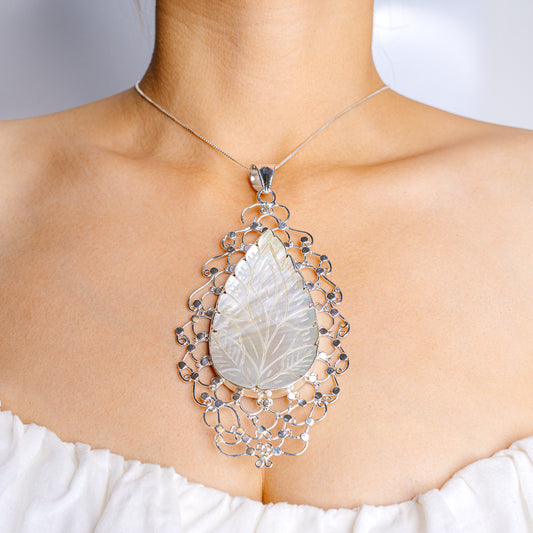 925 sterling silver mother-of-pearl teardrop pendant with filigree chain