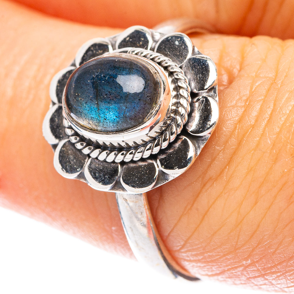 Sterling silver dainty labradorite oval ring with rope bezel and flower-like petals