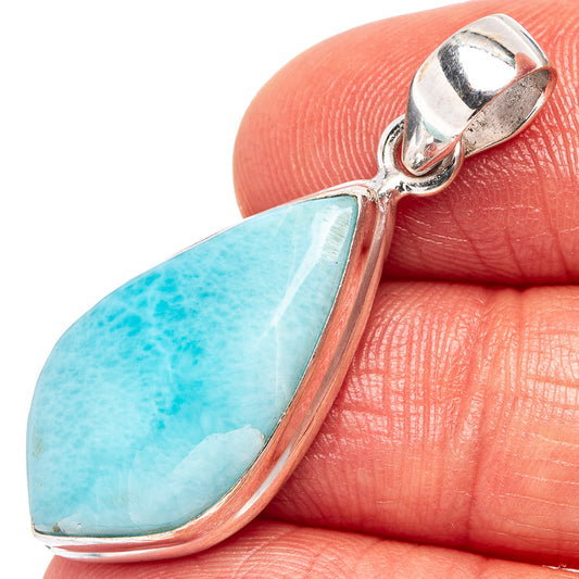 Teardrop larimar pendant in .925 sterling silver, close-up on bail and blue stone