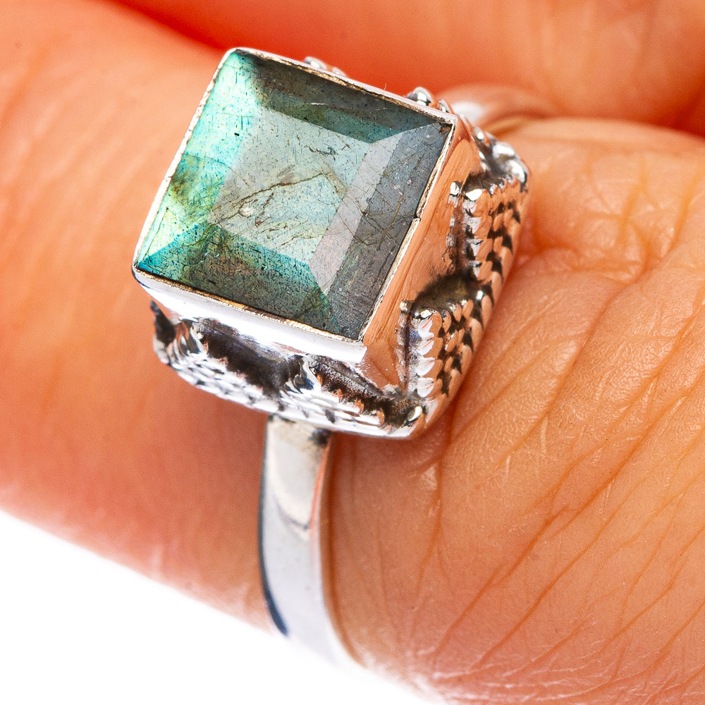 Labradorite Ring Size 6.25 (925 Sterling Silver) R146184